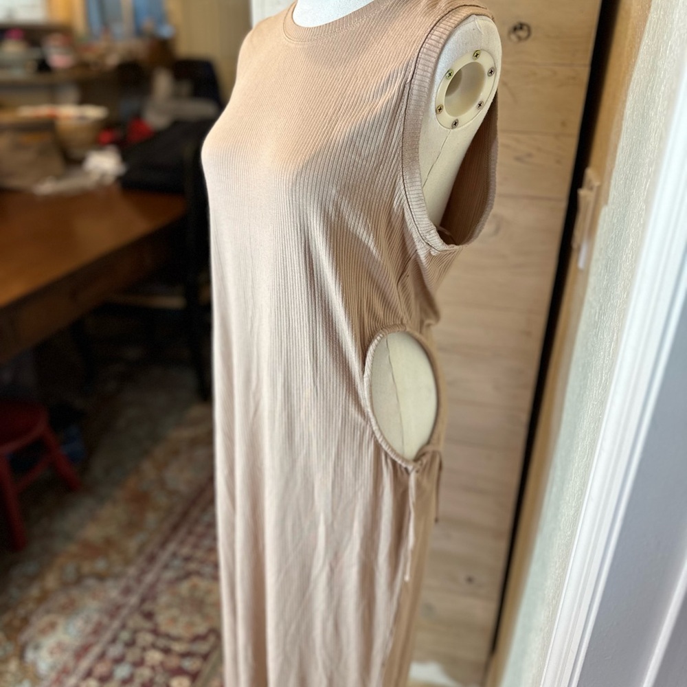 Olive and Oak NWT size XL Tan ribbed cut out tank maxi dress - Picture 5 of 15